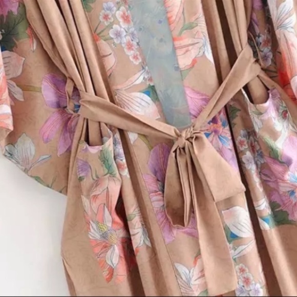 SOLD OUT Gypsy Bohemian Tan Floral Peacock Open Kimono Robe - Picture 10 of 12
